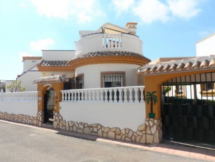 Villa for sale in town 281693