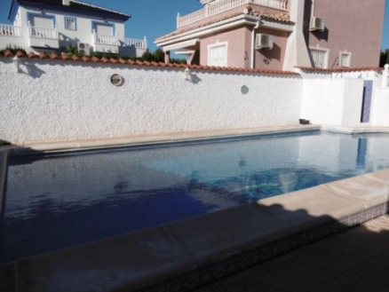 Villa for sale in town, Spain 281698