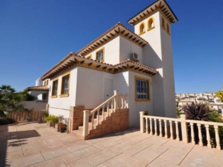 Villa for sale in town 281700