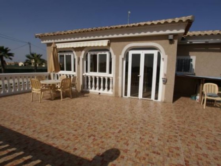 Villa with 3 bedroom in town 281713