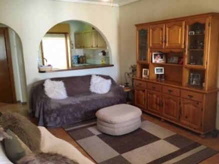 Bungalow with 2 bedroom in town 281715