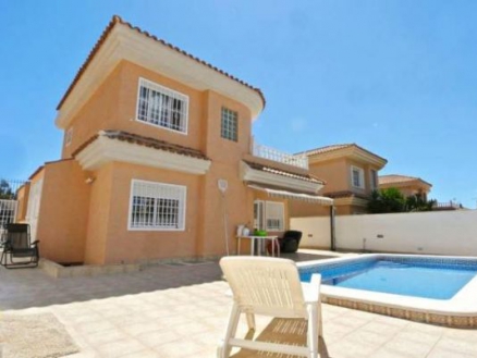 Villa for sale in town 281718