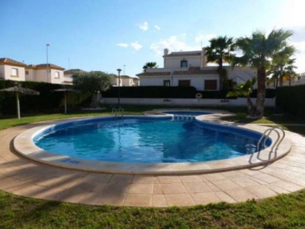 Villa for sale in town, Spain 281737