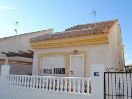 Villa for sale in town 281742