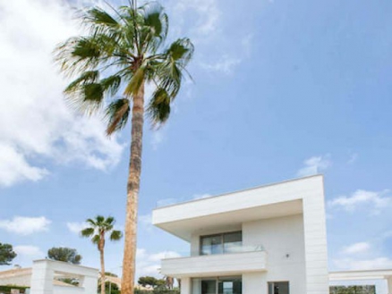 Villa for sale in town, Spain 281756