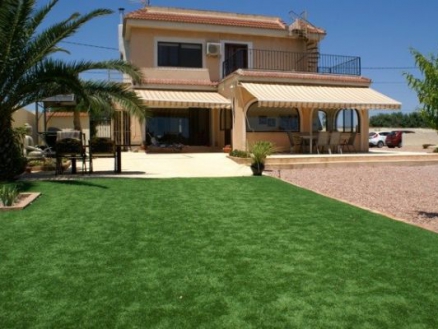 Villa for sale in town 281757