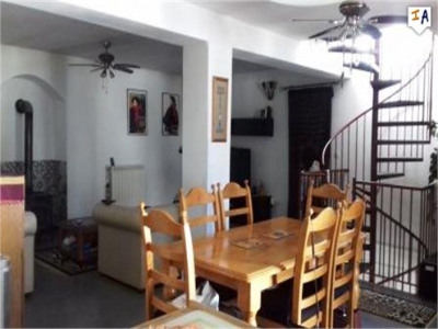 Townhome with 2 bedroom in town 282300