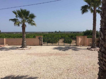 Villa with 3 bedroom in town 282444