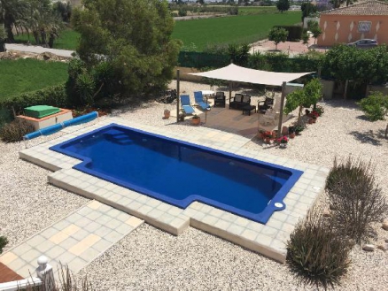 Villa for sale in town 282445