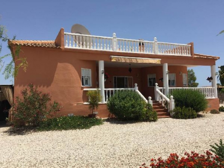 Villa with 3 bedroom in town 282445