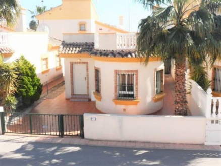 Villa for sale in town, Spain 282455
