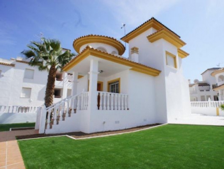 Villa for sale in town 282457