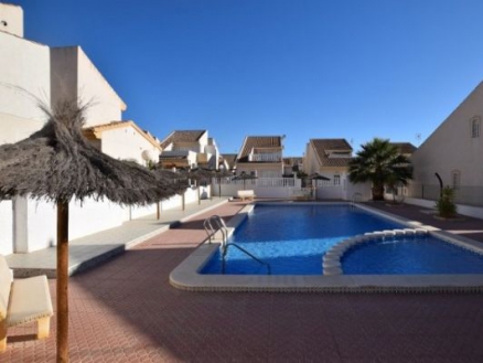 Villa for sale in town, Spain 282460