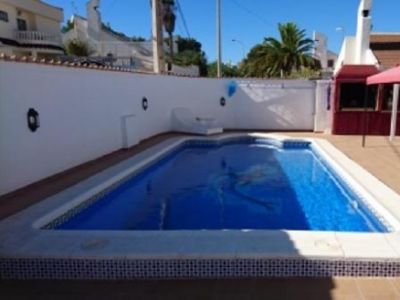 Villa for sale in town 282525