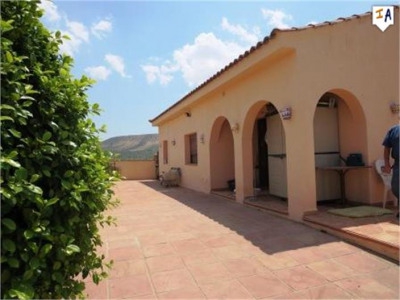 Villa for sale in town 283021