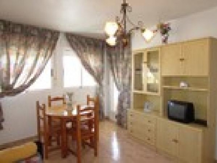 Apartment with 1 bedroom in town, Spain 283077