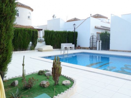 Villa for sale in town, Spain 283091