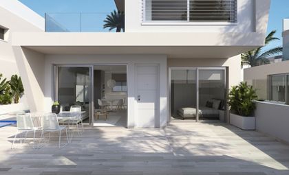 Mil Palmeras property: Villa for sale in Mil Palmeras, Alicante 283502