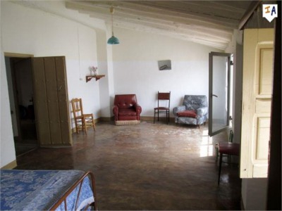 Castillo De Locubin property: Townhome with 4 bedroom in Castillo De Locubin 283546
